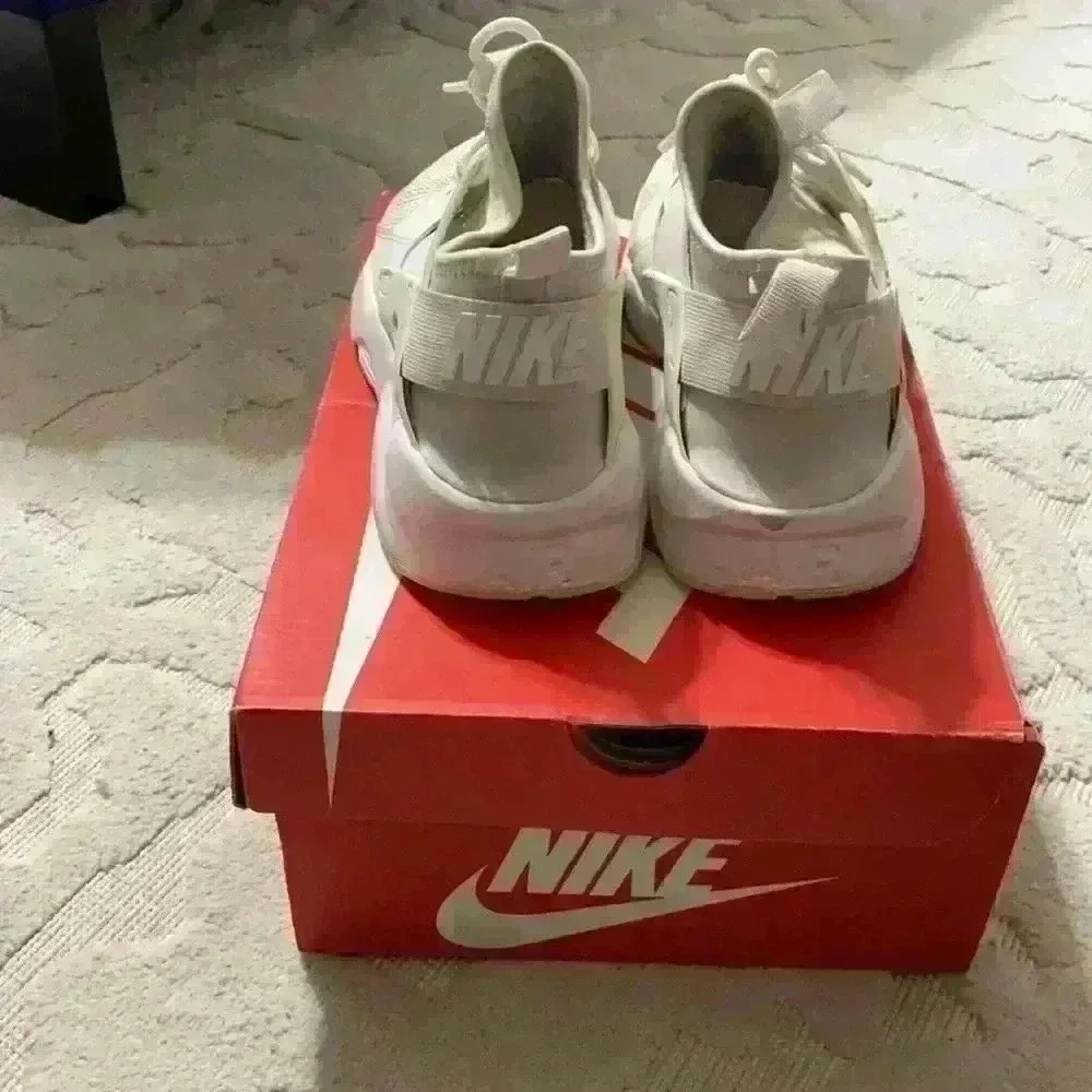 Huarache sneakers